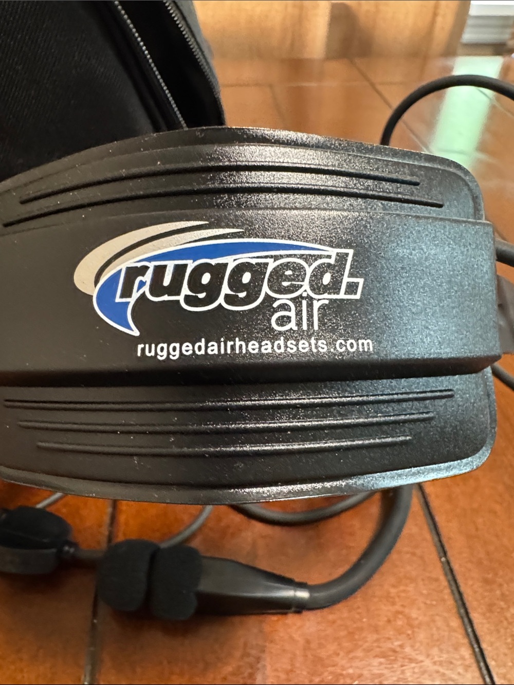 Rugged Air RA200 General Aviation Student Pilot Headset Music Input A20 GA Plug - Picture 2 of 5